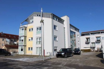Betreutes Wohnen: 2 ZKB Penthouse über den Dächern Schwabmünchens -RESERVIERT-
