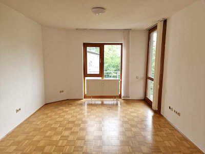 2 schöne Zimmerwohnung mit Balkon in der Amselstraße in Straubing