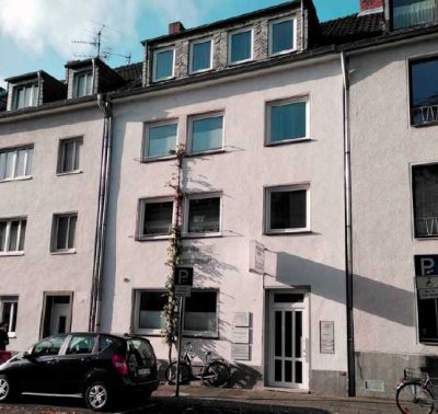 Möblierte Ruhige DG Maisonette Wohnung in Köln Altstadt