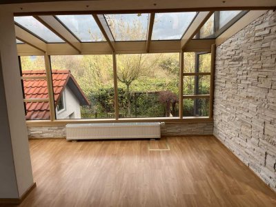 Gepflegte 4,5-Zimmer-Wohnung mit Balkon und Wintergarten in Langen (Hessen)