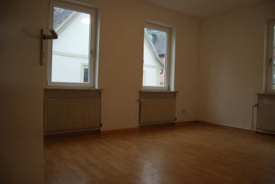 Mitten im Zentrum,  2,5 - Zimmerwohnung mit moderner Einbauküche