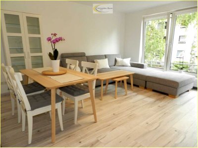 Top renovierte voll  möblierte 3 Zimmerwohnung mit Parkplatz und Garten (Mitbenutzung) in zentraler