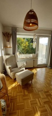 Charmantes, lichtdurchflutetes Apartment mit großem Balkon am Nützenberg