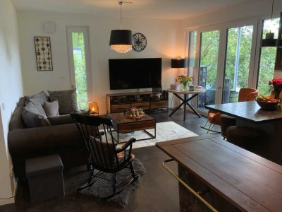 Neuwertige Wohnung mit drei Zimmern sowie Balkon und EBK in Langenhagen