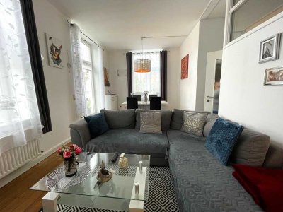 7 WOHNUNGEN, 3 GEWERBE, GARAGEN, TOP LAGE