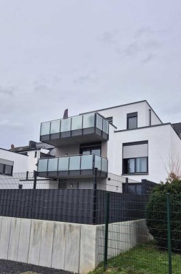Exklusives Penthouse mit 3 Zimmern und Balkon in Koblenz-Metternich