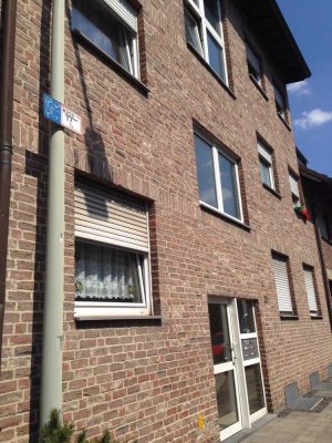 schöner wohnen, renovierte 2. Zi. Wohnung, mit neuem Duschbad