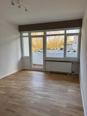 Sanierte 1-Zimmer- Whg. in Erlangen mit Balkon