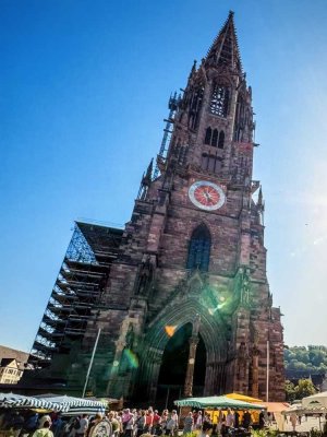 Hohe Decken ! Stilvolle 3-Zimmer-Wohnung in Zähringen