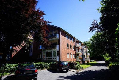 Sehr schöne und gemütliche 4-Zimmer-Etagen-Wohnung mit einem schönem Balkon