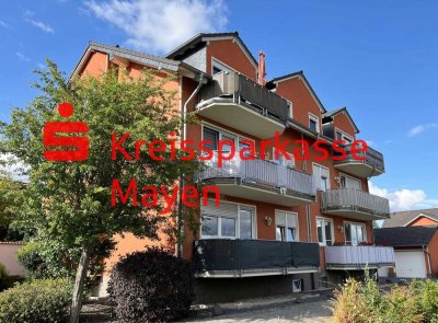Gepflegte Dachgeschoss-Eigentumswohnung mit Balkon in ruhiger Wohnlage