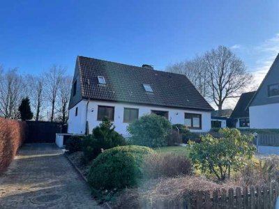 Schönes Einfamilienhaus mit Tiefgarage in sehr ruhiger Lage