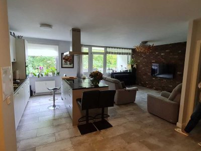 Attraktive 3,5-Zimmer Wohnung mit Balkon im 2. OG in Erkrath