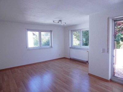 Modernisierte 2-Zimmer-Wohnung mit Loggia und EBK in Zentrumsnähe