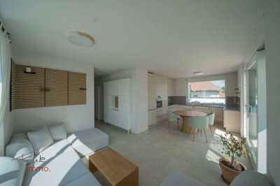 möblierte 4 Zimmer Wohnung mit riesiger Terrasse