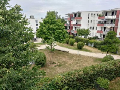 Stilvolle 3-Zimmer-EG-Wohnung mit Terrasse/Garten und EBK in Unterföhring