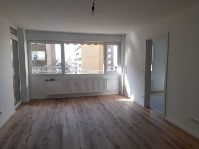 ++TOP renovierte 2 ZKB++Balkon++große Küche mit Essplatz++Einbauküche++Westbalkon++TG Stellplatz++