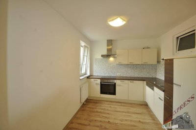 Gepflegte schöne 3 Zimmer-Wohnung in Pressbaum mit Pergola