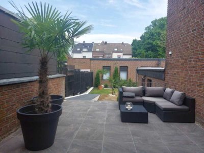 *** 5-Zimmer Wohnung mit Garten***