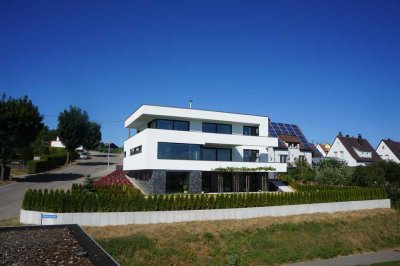 Exklusive barrierefreie3-Zimmer-Wohnung in der Bauhausvilla "Schönblick"