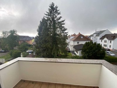 Erstbezug nach Sanierung mit Balkon: Freundliche 4-Zimmer-Wohnung in Kehl