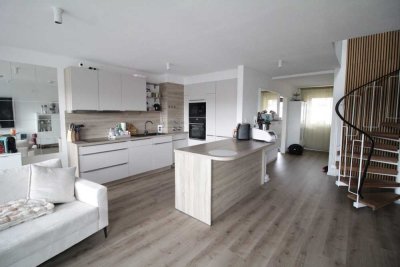 Moderne, hochwertige Maisonette-Wohnung und eine gemütliche Einliegerwohnung - Vöhringen
