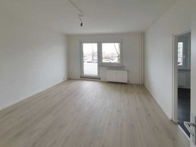 Schöne 1-Zimmer-Terrassenwohnung mit Balkon und Einbauküche in Magdeburg