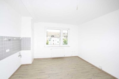 Schöne 1-Zimmer Wohnung mit Wohnküche in zentraler Lage, 3.OG!