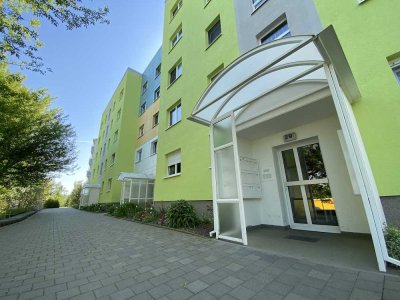 Große 2-Raum-Wohnung im Grünen mit Aufzug
