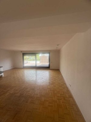� Erstbezug nach Sanierung – Terrassentraum! ��