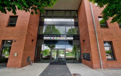 An STUDENTEN zu VERMIETEN:  WG-Zimmer im Dachgeschoß des Sportzentrum Ost sucht Mitbewohner/in!