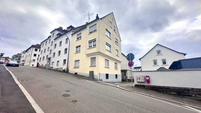 Mehrfamilienhaus mit 4 Wohneinheiten & großem Entwicklungspotenzial!