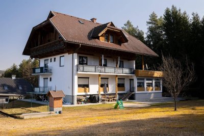 Attraktives Mehrfamilienhaus mit großem Grundstück in Velden am Wörthersee