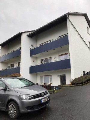 2,5 ZKB Wohnung mit zwei Balkonen und Einbauküche in Marburg-Cappel