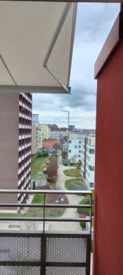Barrierefreie, komfortable 2-Zimmer Wohnung im 6. OG mit Balkon in Mannheim-Niederfeld