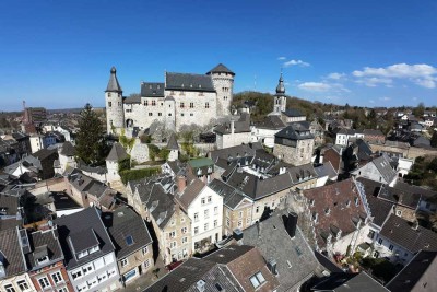 Geschichte zum anfassen - Historisches Wohnen am Fuße der Burg