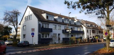 Von Privat, Gemütliche 2-Raum-DG-Wohnung in D-Benrath