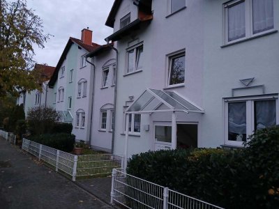 3 Zimmer Wohnung mit Balkon und TG in Obertshausen Ortsrand  NUR PRIVAT !!! KEINE MAKLERANFRAGEN!
