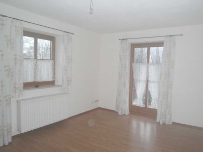 Sehr schöne helle Wohnung in Weyarn
