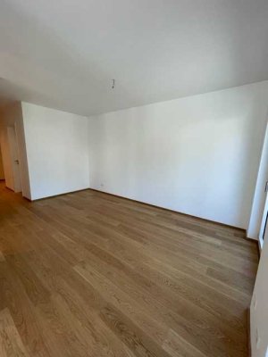 Luxuriöse 3-Zimmer Wohnung im 1. OG mit Dachterrasse in München-Solln