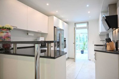 Attraktive 5-Zimmer Wohnung im 2. OG in Wiesbaden, frisch saniert