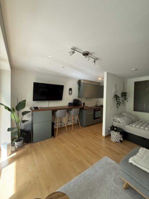 Exklusive 1-Zimmer-EG-Wohnung mit Balkon in Köln Weiden