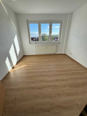!sofort bezugsbereit! 3-Raum Wohnung mit Balkon und Blick ins Grüne