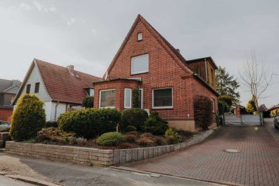 Attraktives Zweifamilienhaus in Lübeck-Dornbreite – Ideal für Familien & Kapitalanleger