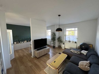 Exklusive, sanierte Altbauwohnung in begehrter Lage an der Ricklinger Masch
