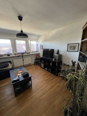 Sehr schön aufgeteilte Dachgeschosswohnung- ideal für Singles oder Paare!