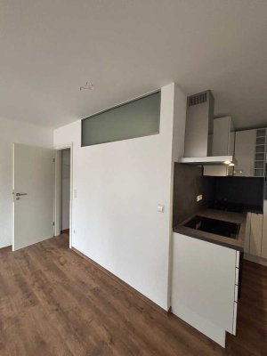 Erstbezug nach Sanierung: Exklusive 2-Zimmer-Wohnung mit EBK