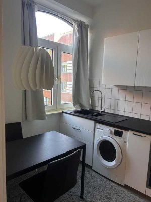 Helle 1 Zimmer Altbauwohnung Inklusive neuer Küche - Calenberger Neustadt