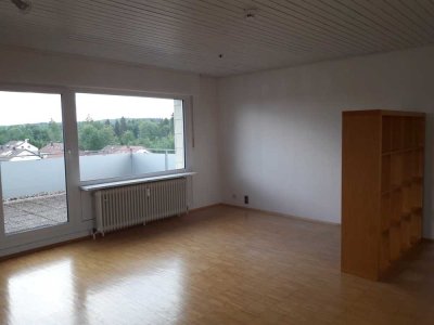 Geschmackvolle 1,5-Zimmer-Penthouse-Wohnung mit Dachterasse und EBK in Villingen-Schwenningen