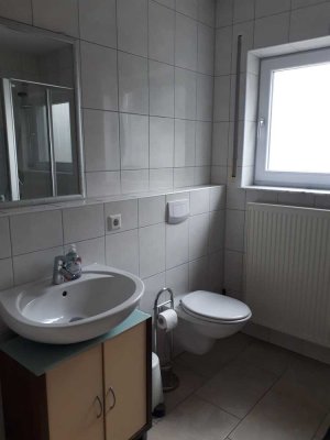ruhig gelegene 2 1/2 Zimmerwohnung mit Garage und Stellplatz